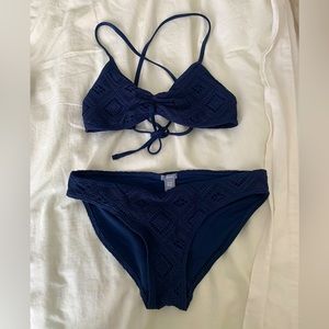 AE Aerie bikini set, navy, laser cut pattern - tie strap top, size xs
